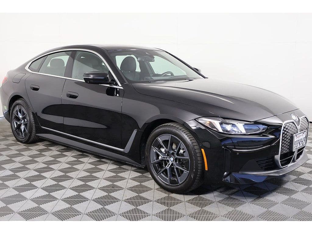 2025 BMW i4 photo 1