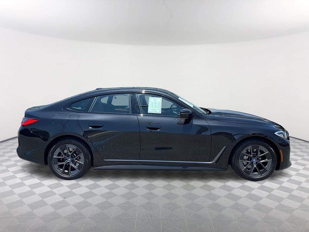 2023 BMW i4 photo 1