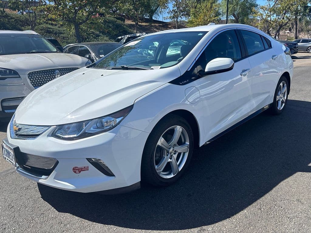 2017 Chevrolet Volt photo 1