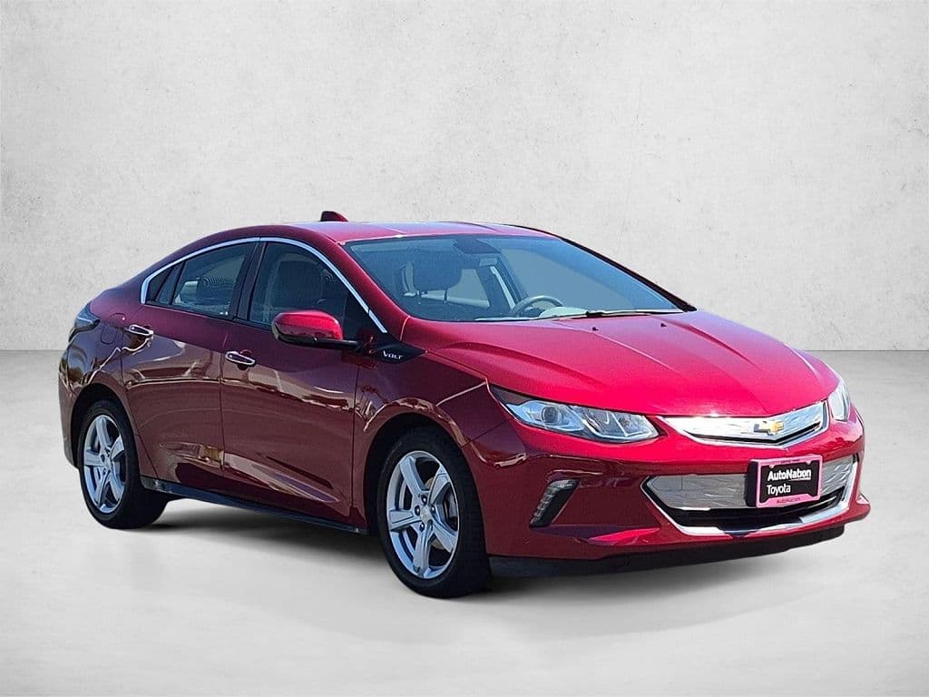 2018 Chevrolet Volt photo 1