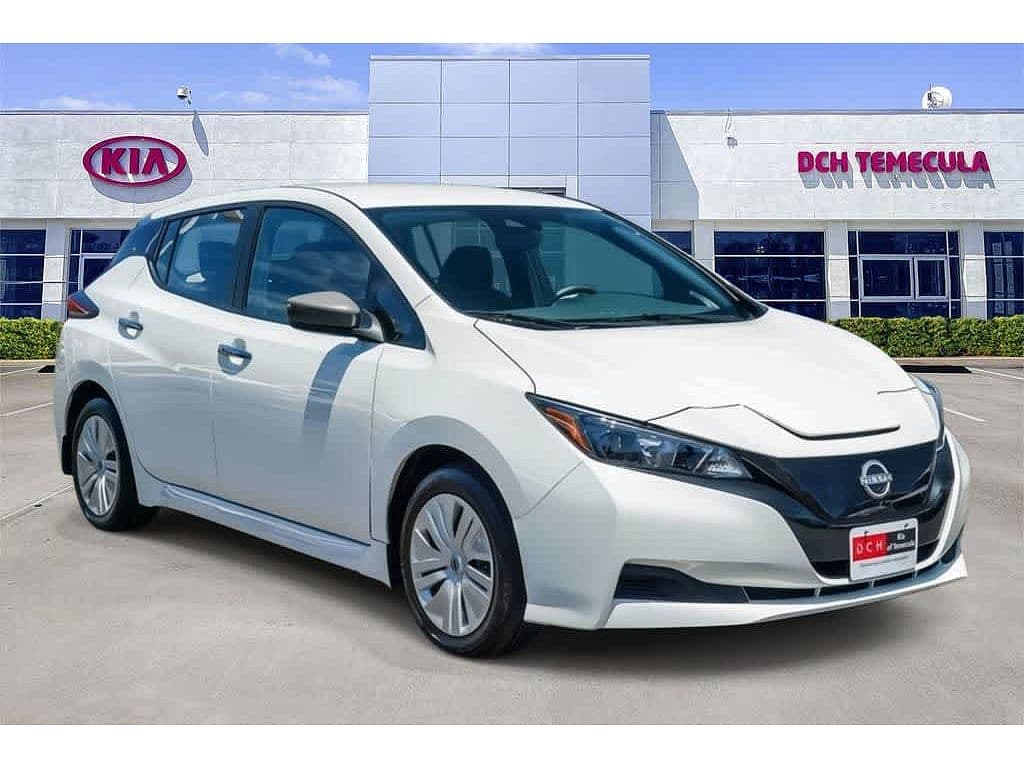 2023 Nissan Leaf photo 1