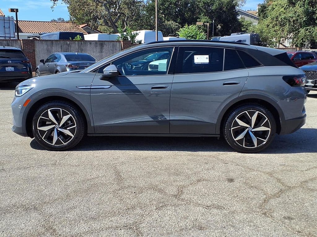 2023 Volkswagen ID.4 photo 1