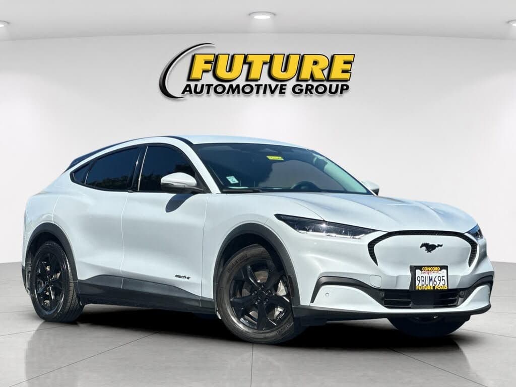 2022 Ford Mustang Mach-E photo 1
