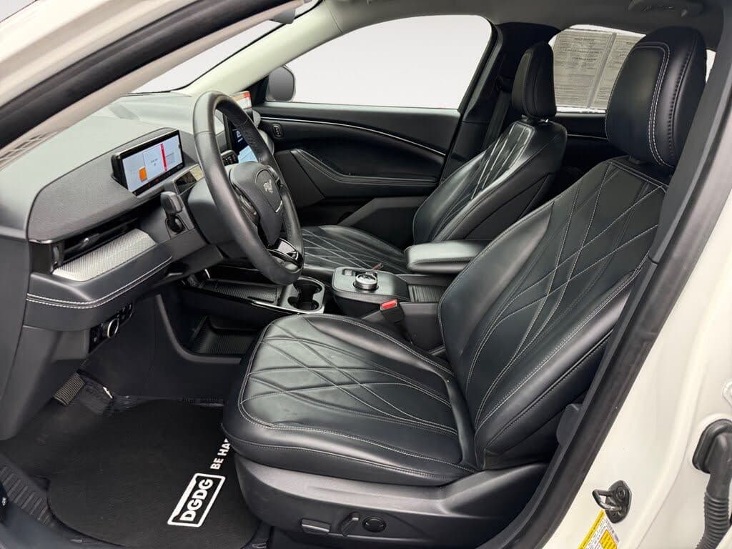 2023 Ford Mustang Mach-E photo 1