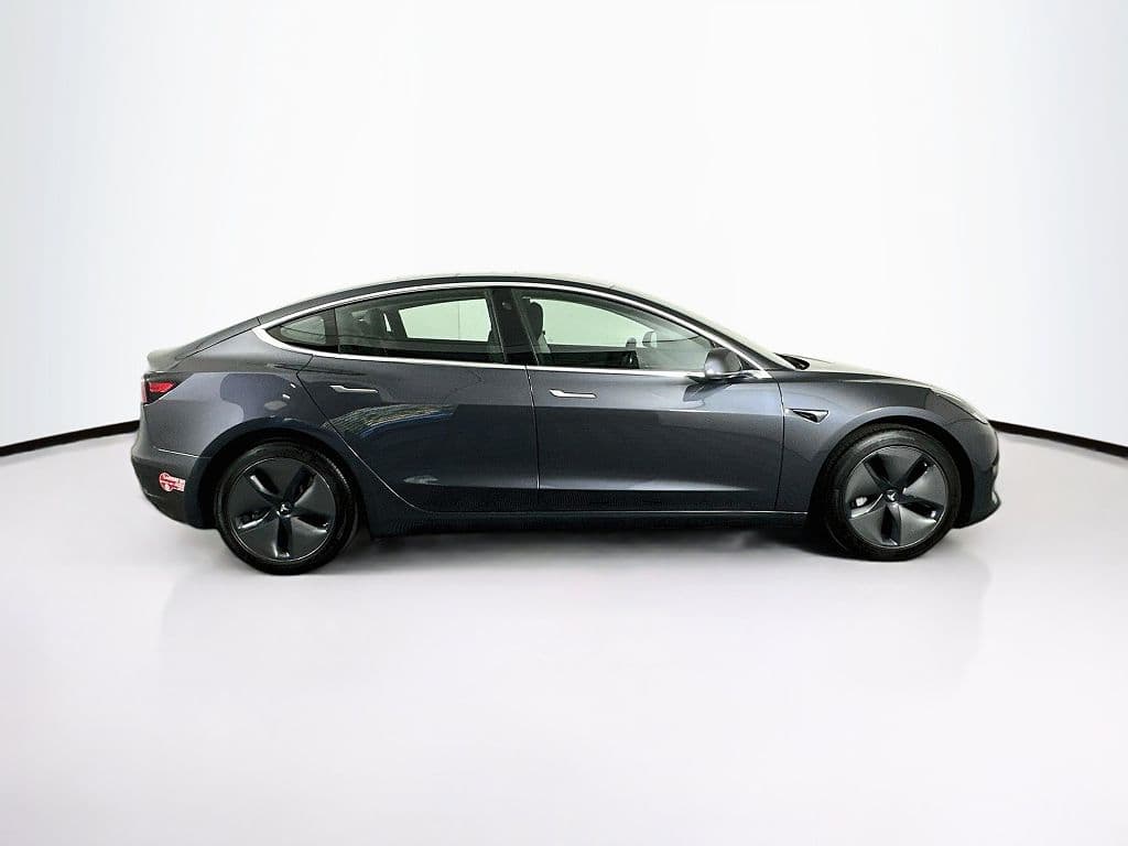 2018 Tesla Model 3 photo 1