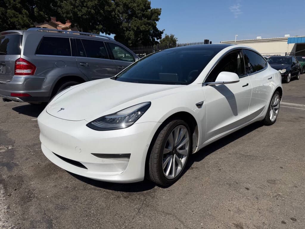 2020 Tesla Model 3 photo 1
