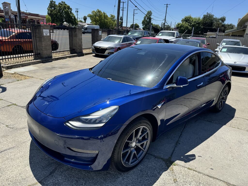 2019 Tesla Model 3 photo 1