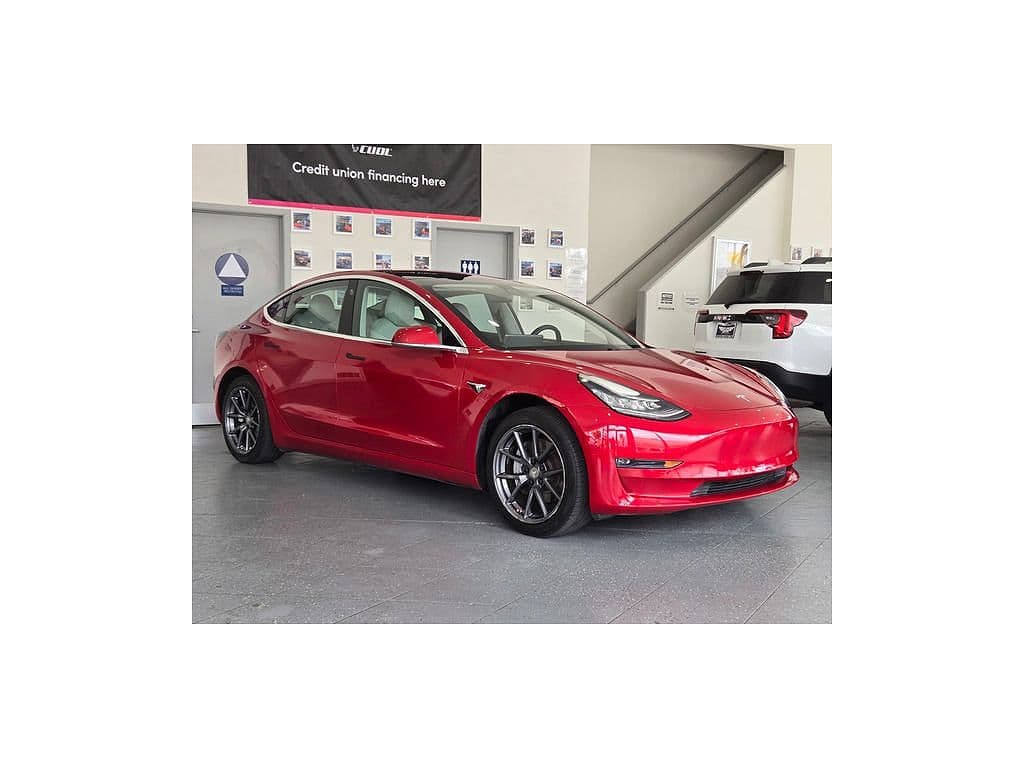 2018 Tesla Model 3 photo 1