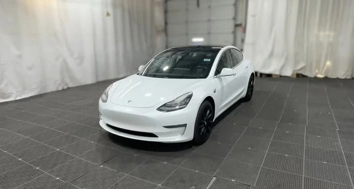 2019 Tesla Model 3 photo 1