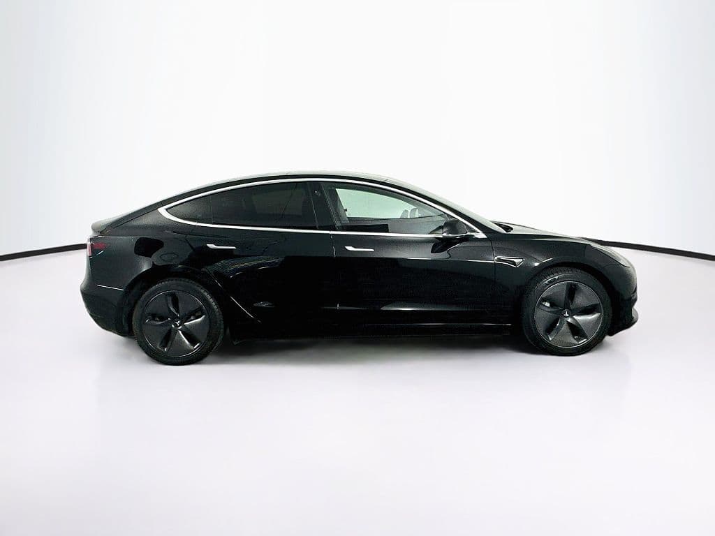 2019 Tesla Model 3 photo 1