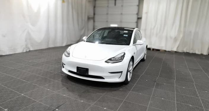 2019 Tesla Model 3 photo 1