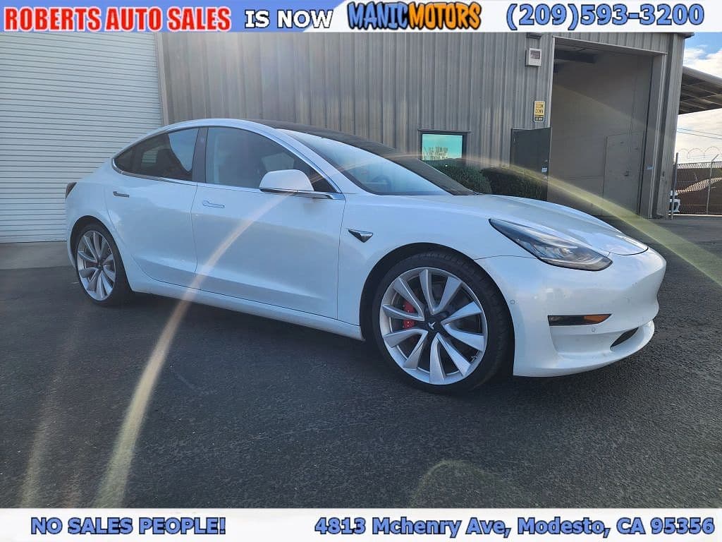 2018 Tesla Model 3 photo 1