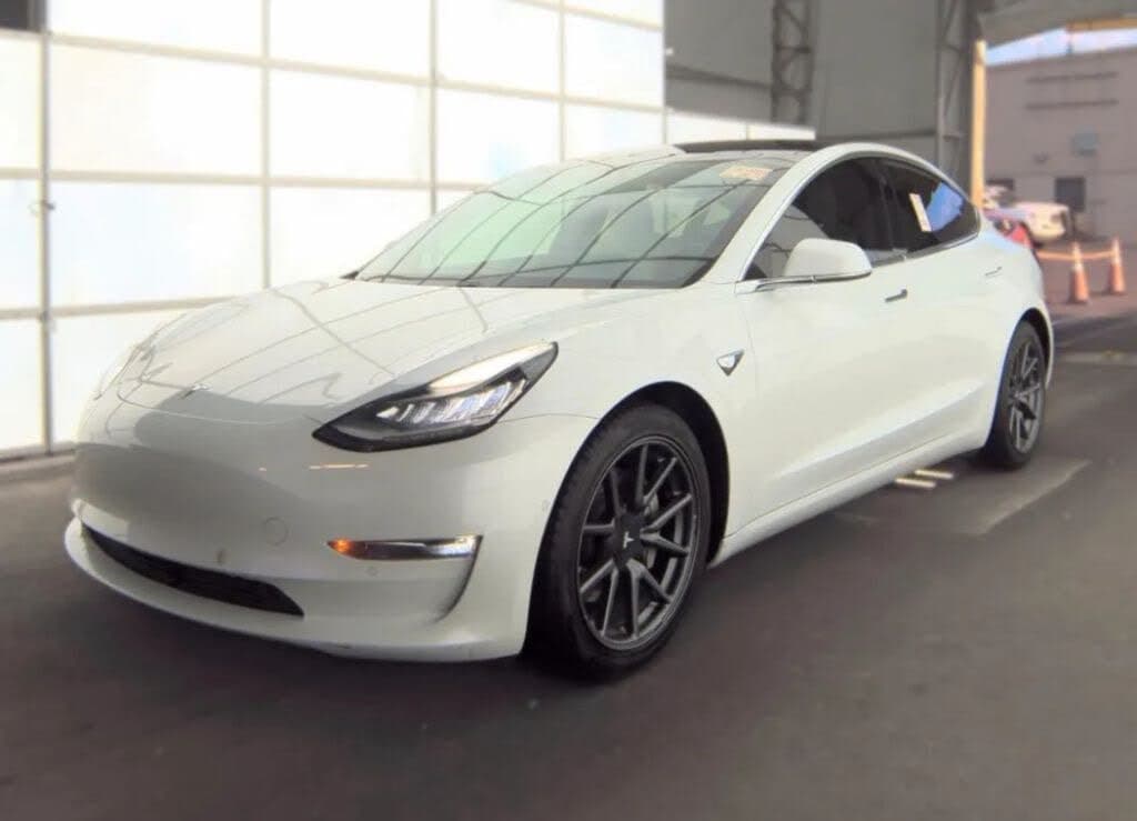 2018 Tesla Model 3 photo 1