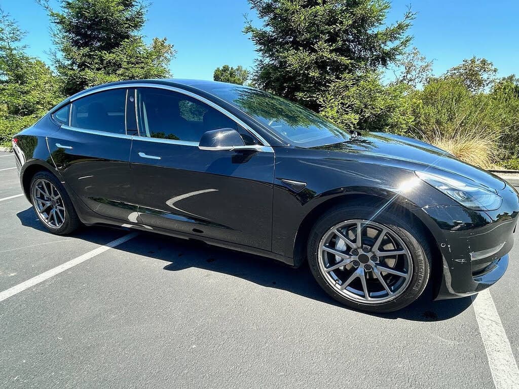 2018 Tesla Model 3 photo 1
