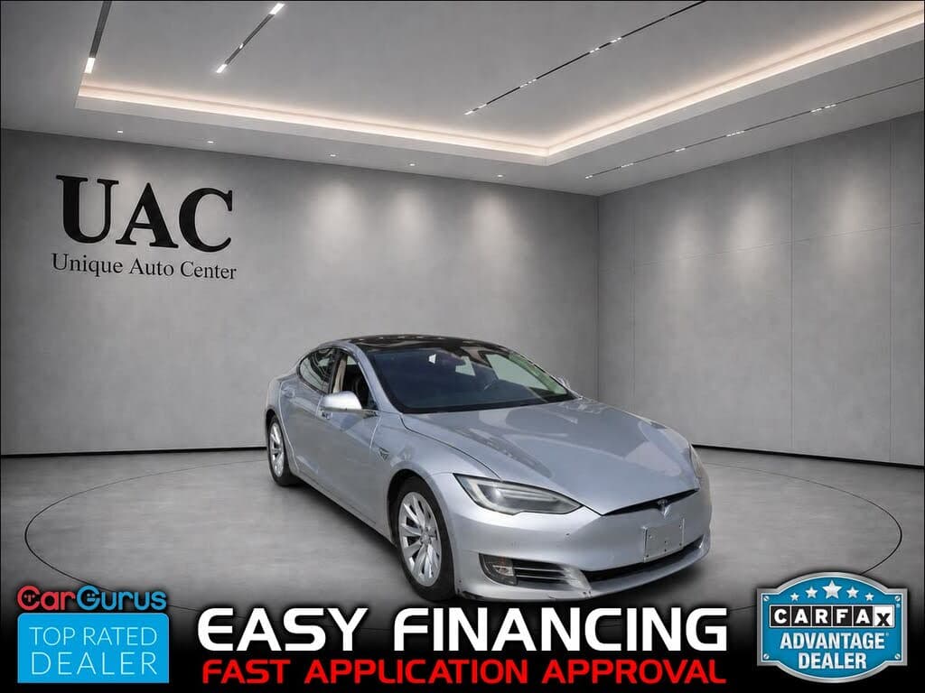 2017 Tesla Model S photo 1
