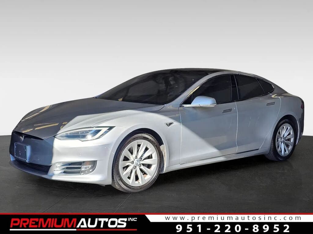 2016 Tesla Model S photo 1