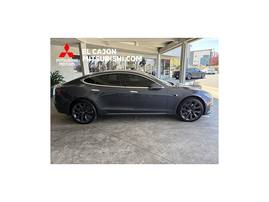 2020 Tesla Model S photo 1