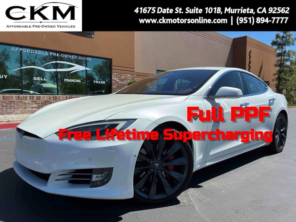 2016 Tesla Model S photo 1