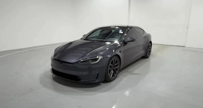 2025 Tesla Model S photo 1