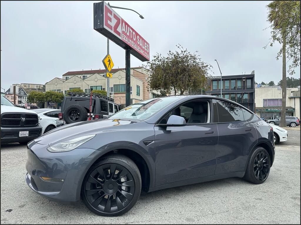 2021 Tesla Model Y photo 1