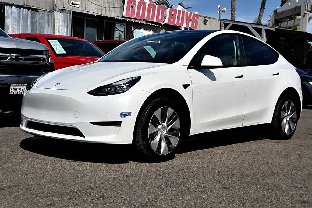 2021 Tesla Model Y photo 1
