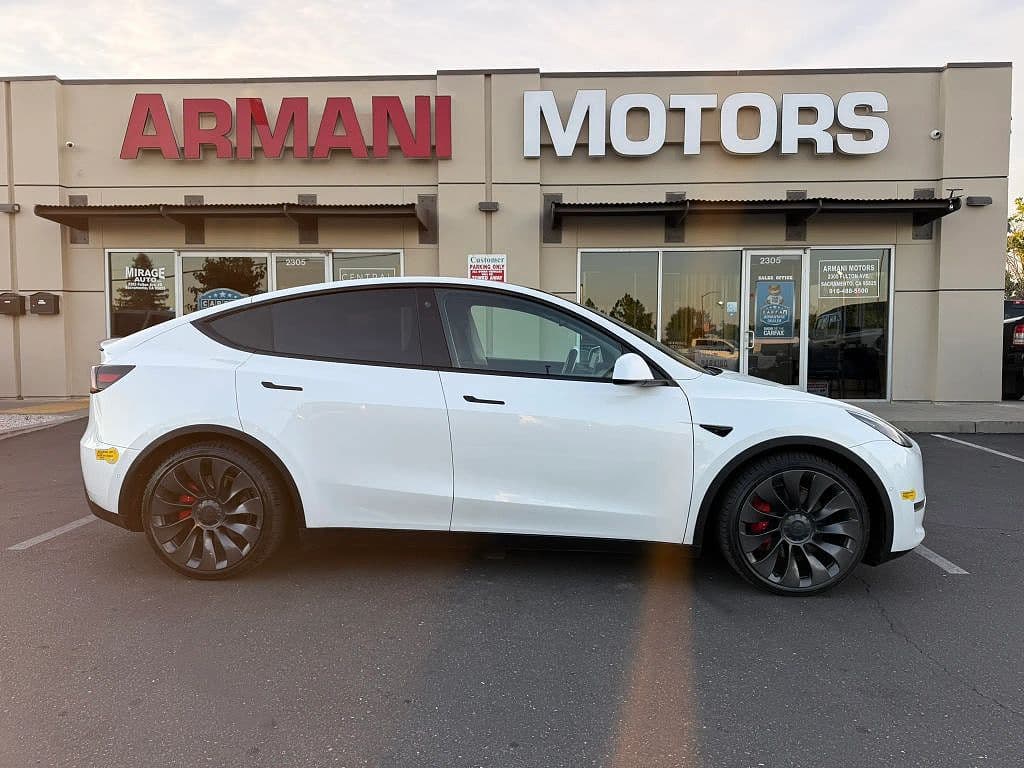 2021 Tesla Model Y photo 1