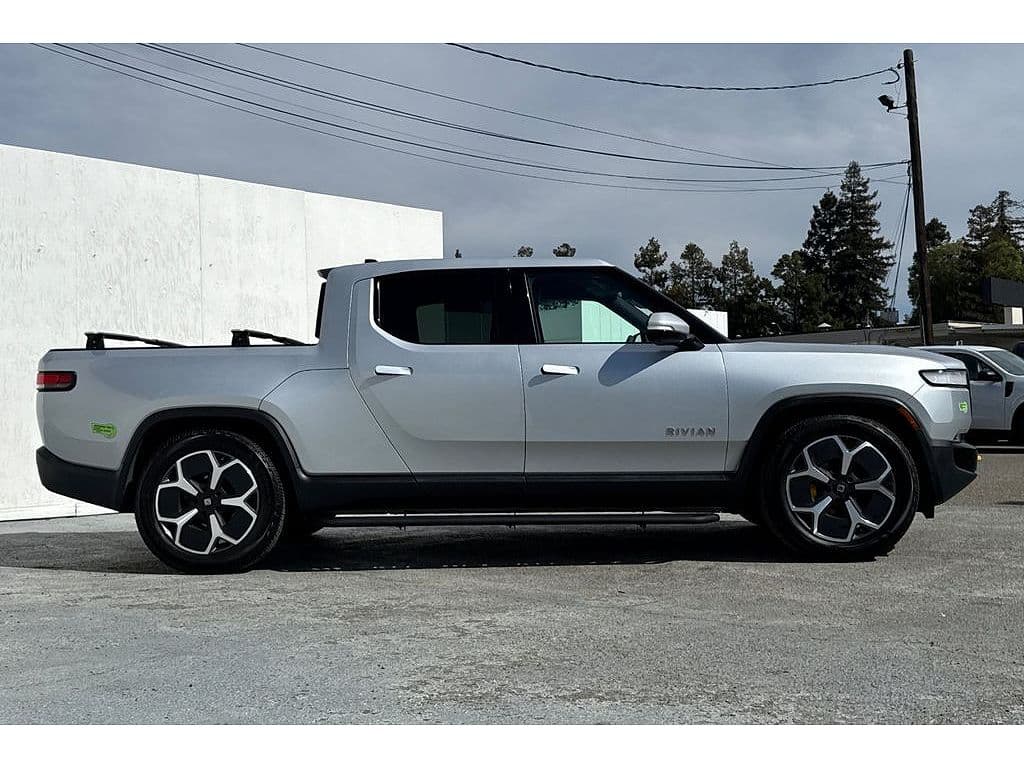 2022 Rivian R1T photo 1