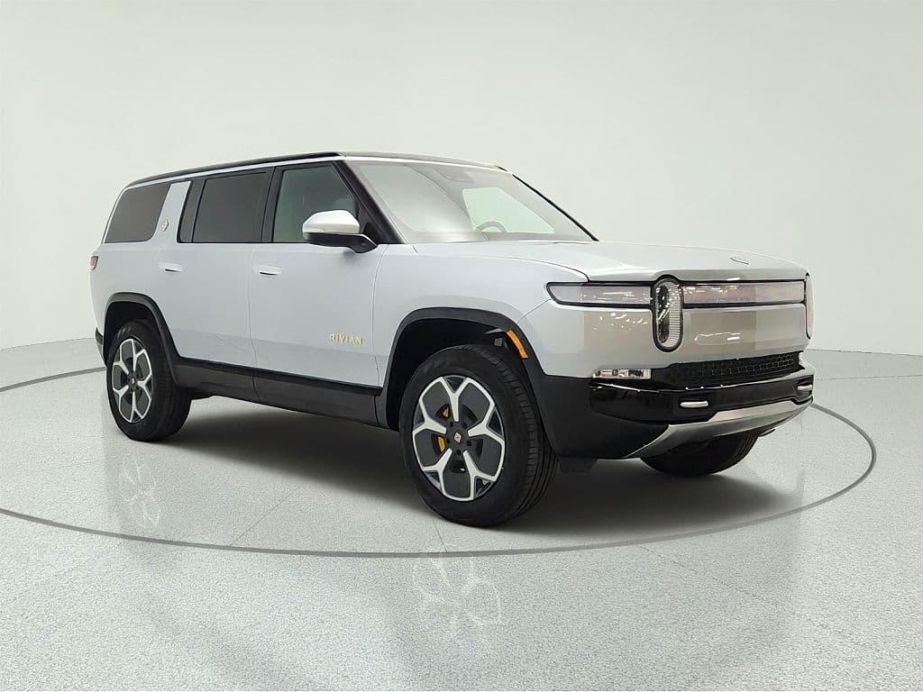 2024 Rivian R1S photo 1