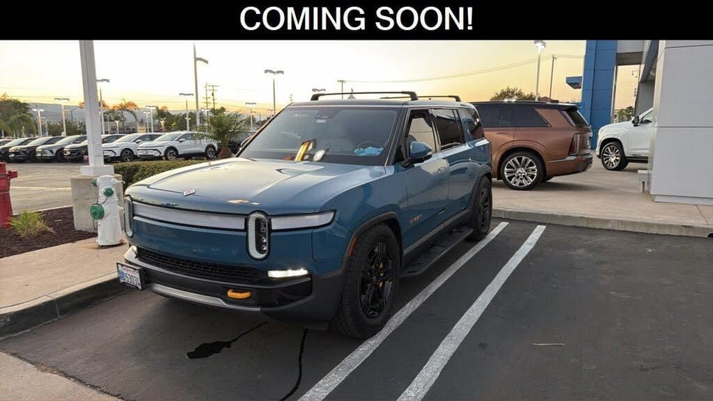2023 Rivian R1S photo 1