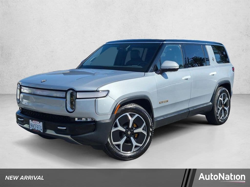 2023 Rivian R1S photo 1