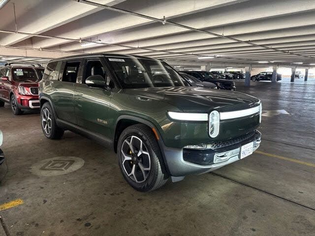 2024 Rivian R1S photo 1