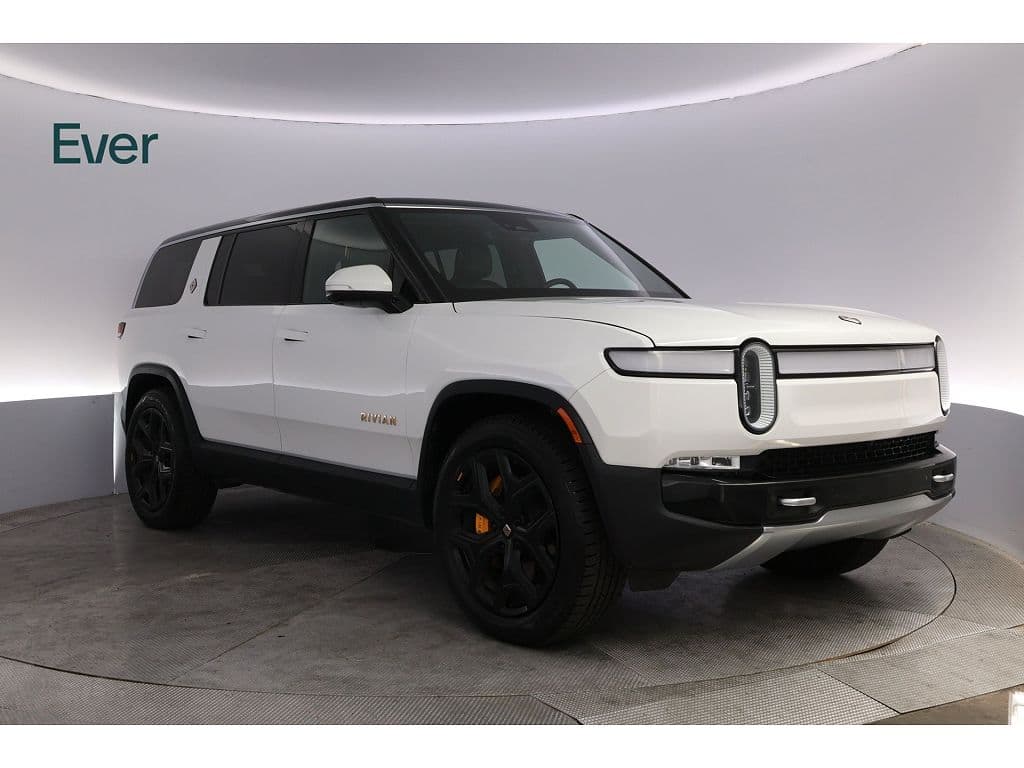 2023 Rivian R1S photo 1