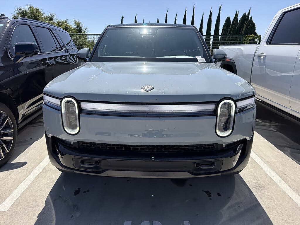 2026 Rivian R1S photo 1