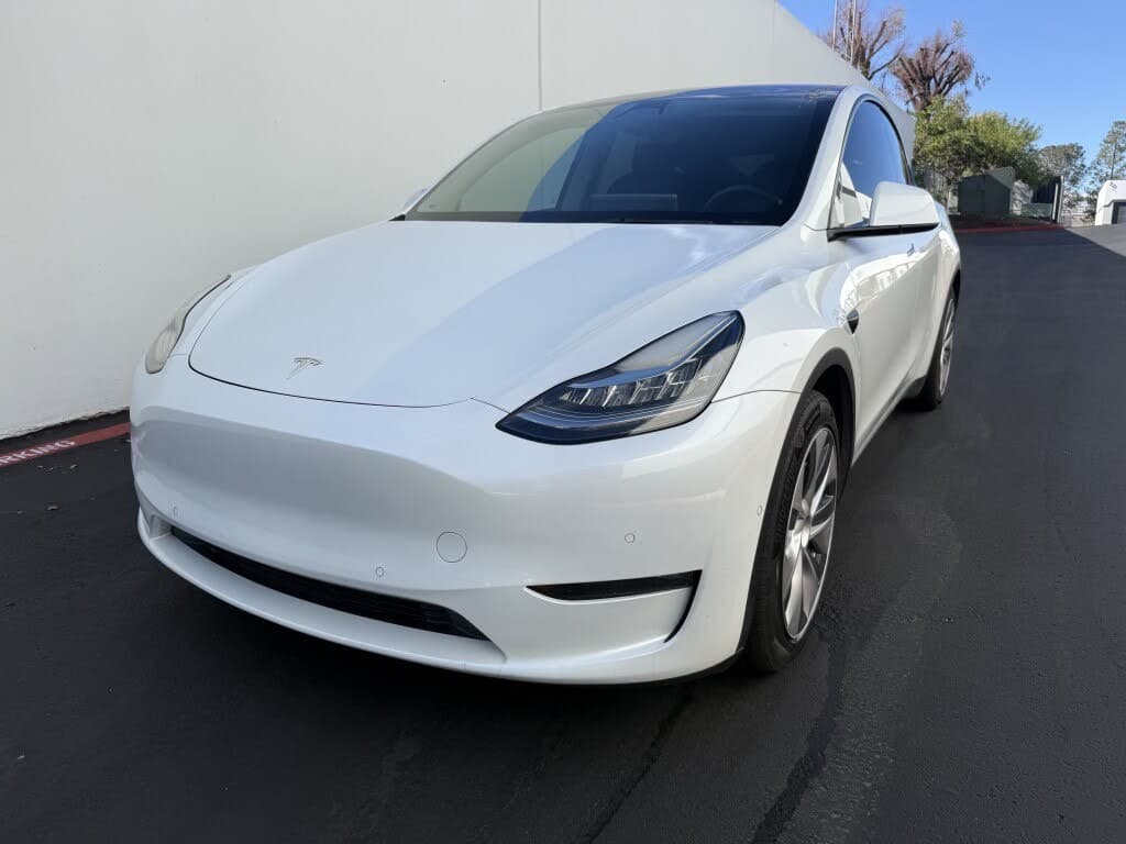 2022 Tesla Model Y photo 1