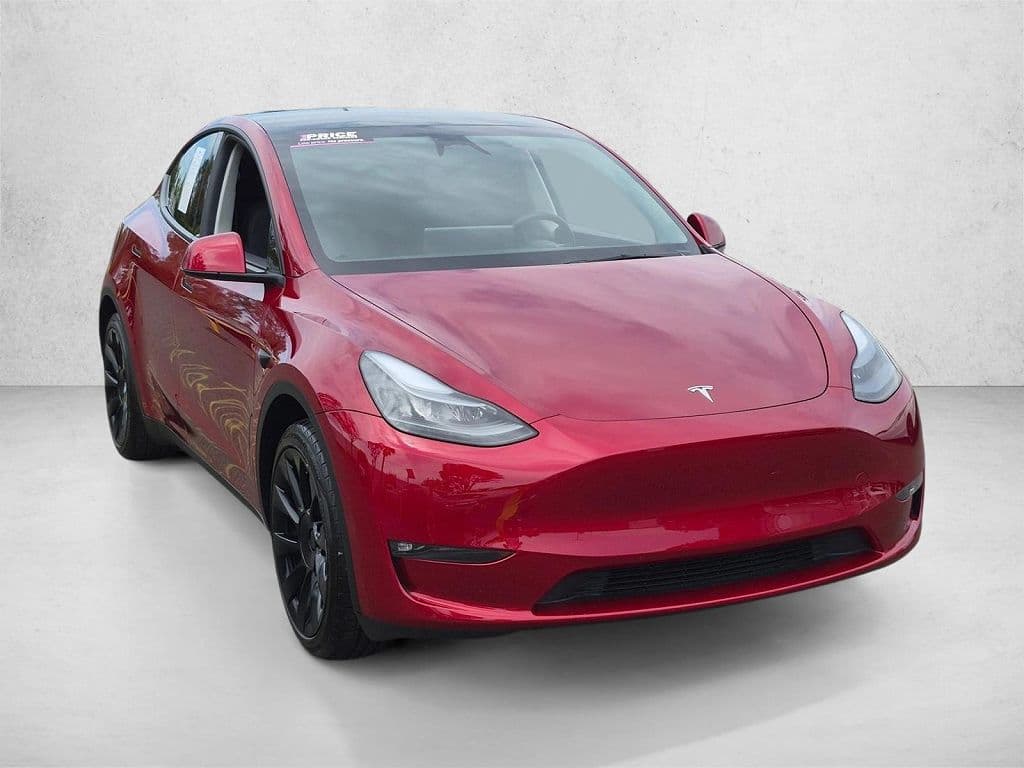 2024 Tesla Model Y photo 1