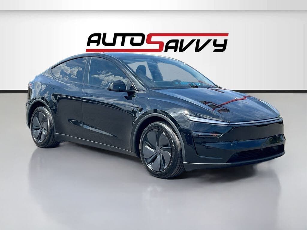 2026 Tesla Model Y photo 1