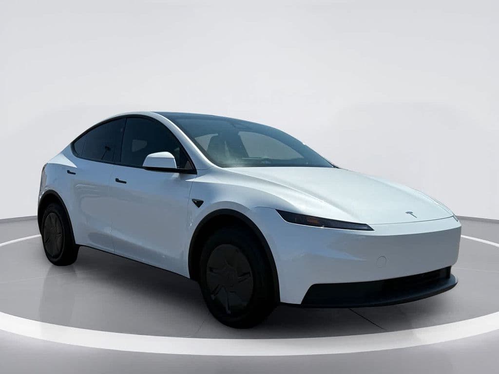2026 Tesla Model Y photo 1
