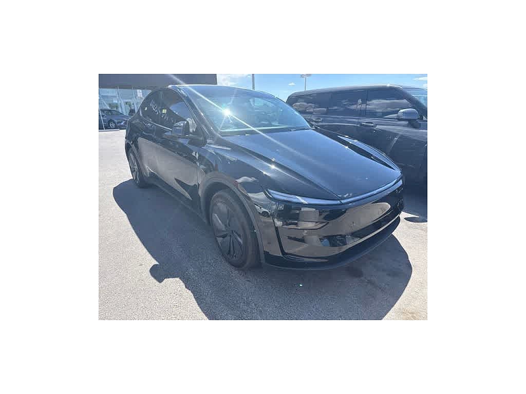 2026 Tesla Model Y photo 1
