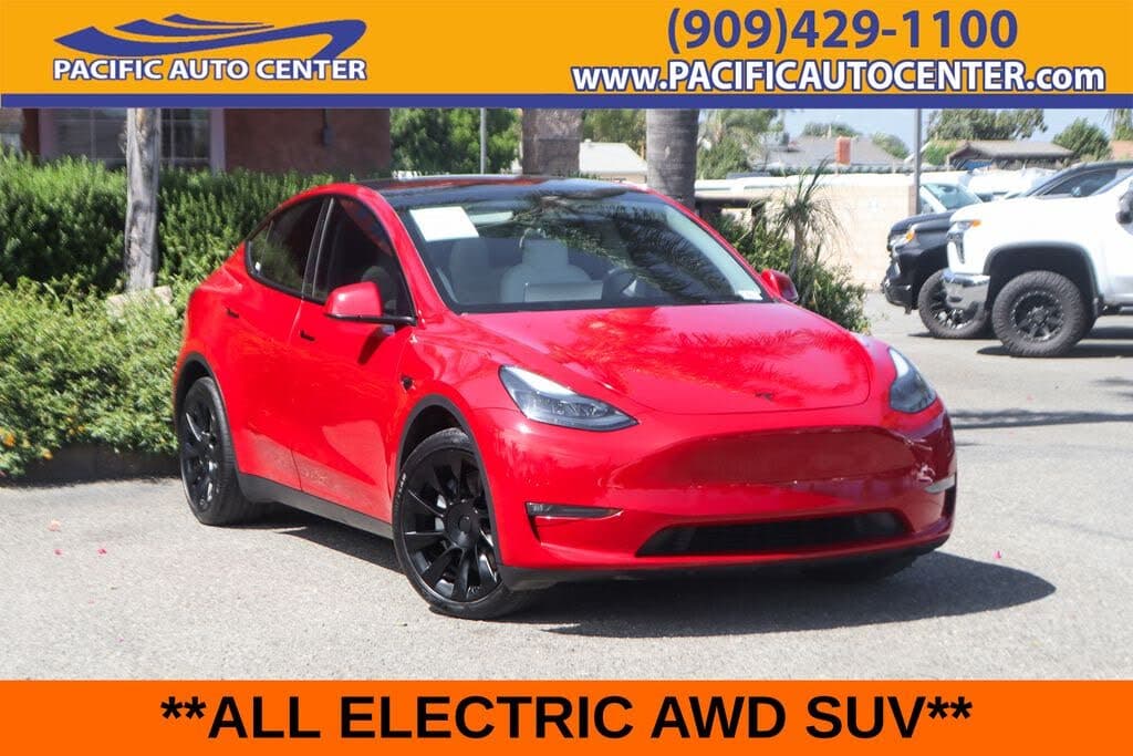 2023 Tesla Model Y photo 1