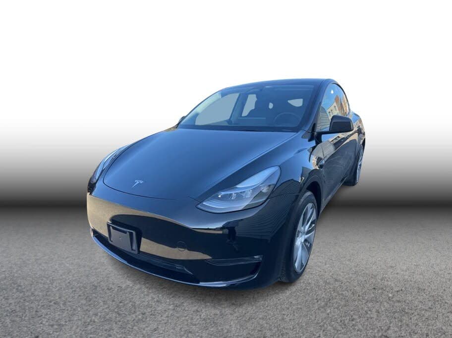 2024 Tesla Model Y photo 1