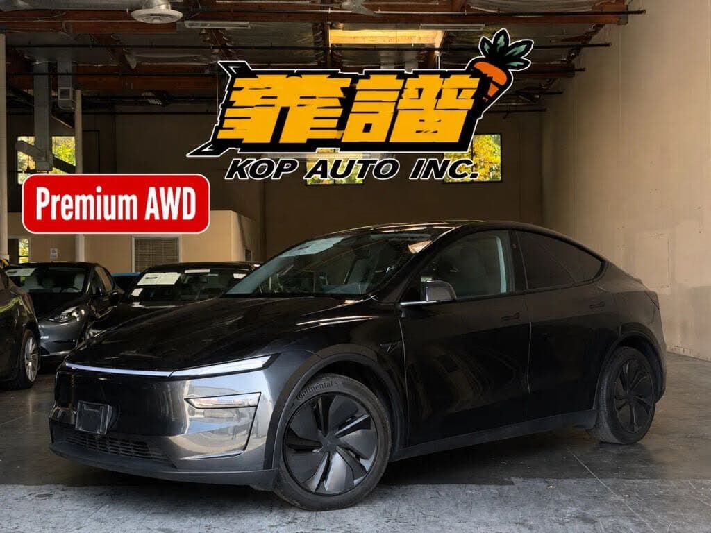 2026 Tesla Model Y photo 1