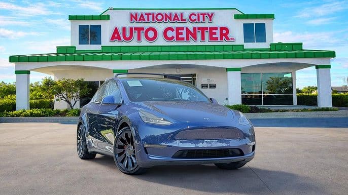2023 Tesla Model Y photo 1