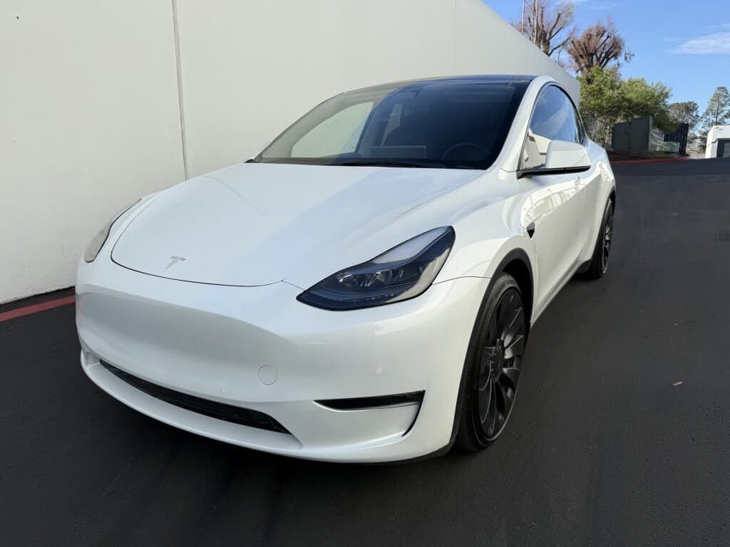2022 Tesla Model Y photo 1