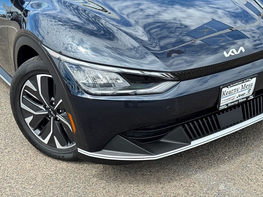 2023 Kia EV6 photo 1