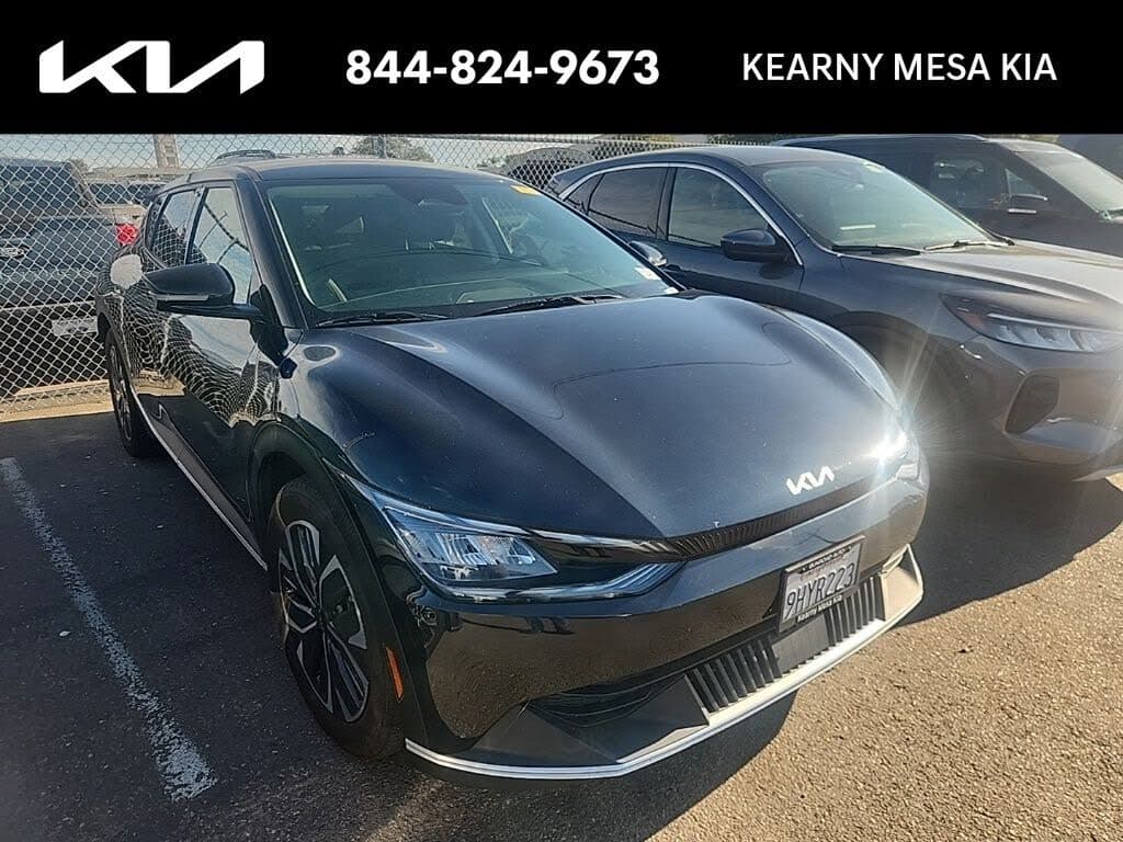 2023 Kia EV6 photo 1