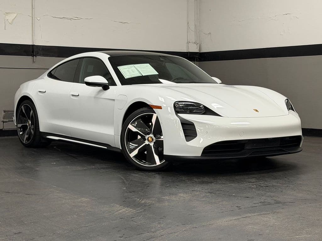 2023 Porsche Taycan photo 1