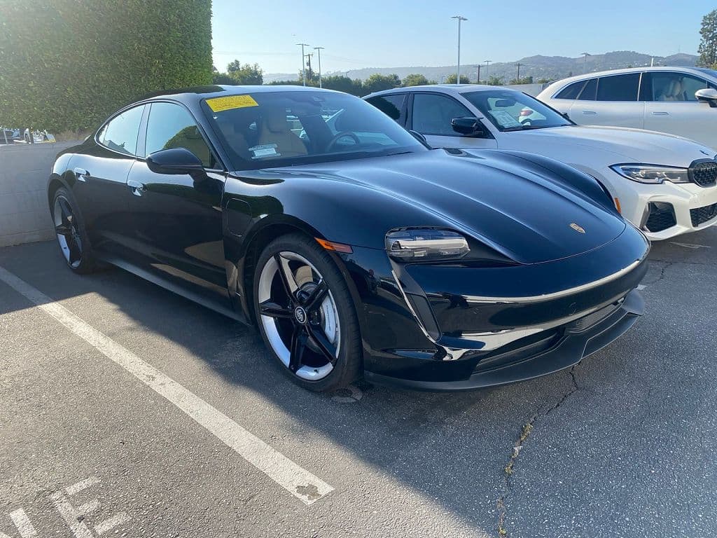 2022 Porsche Taycan photo 1
