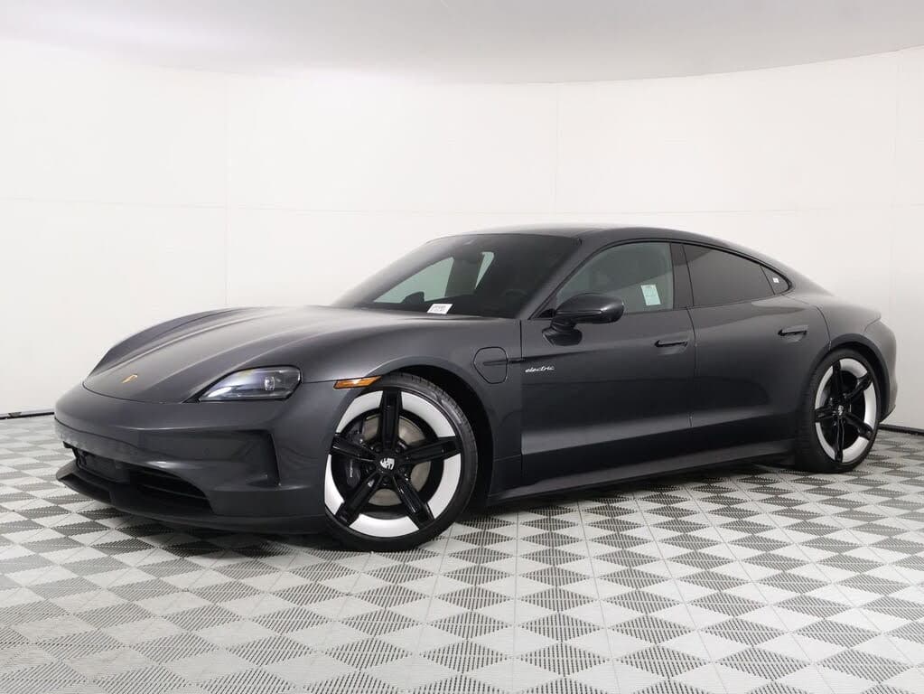 2025 Porsche Taycan photo 1