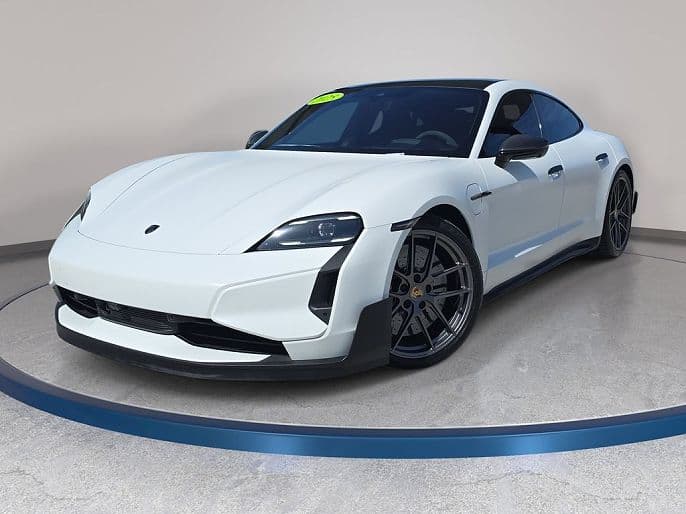 2025 Porsche Taycan photo 1