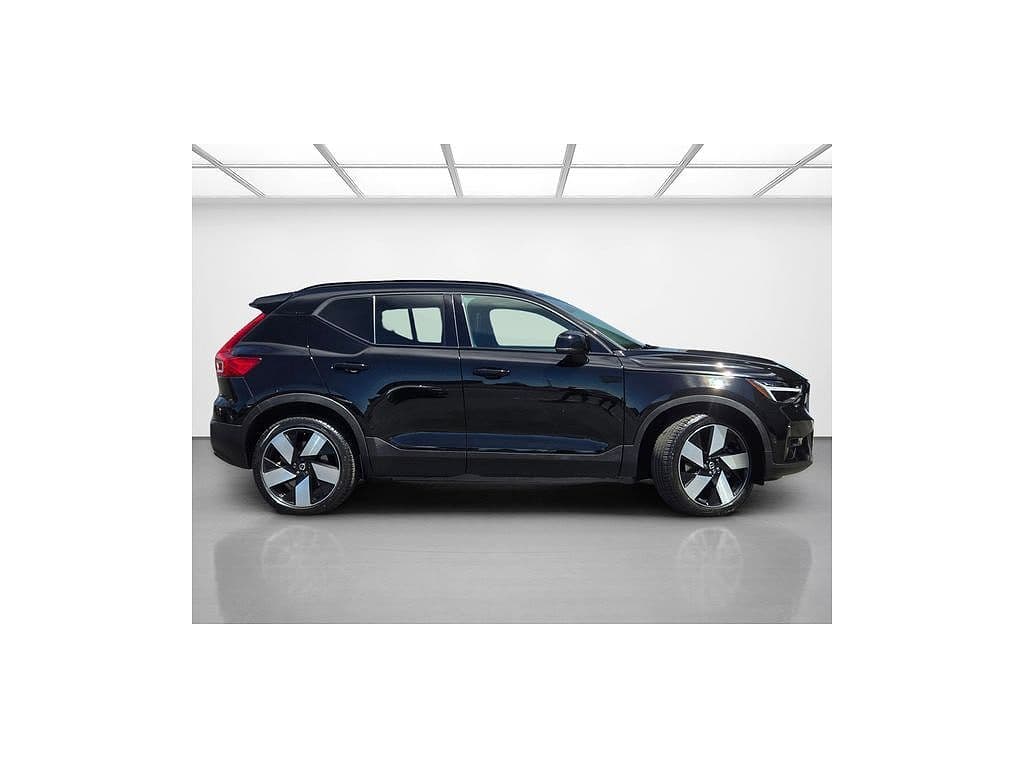2023 Volvo XC40 Recharge photo 1